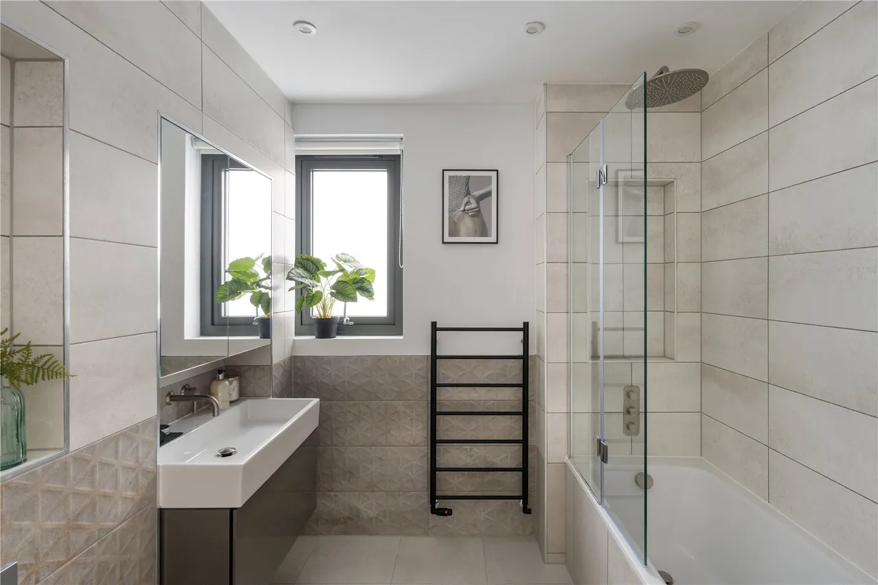 Shepherds Bush Road, W6, photo 10