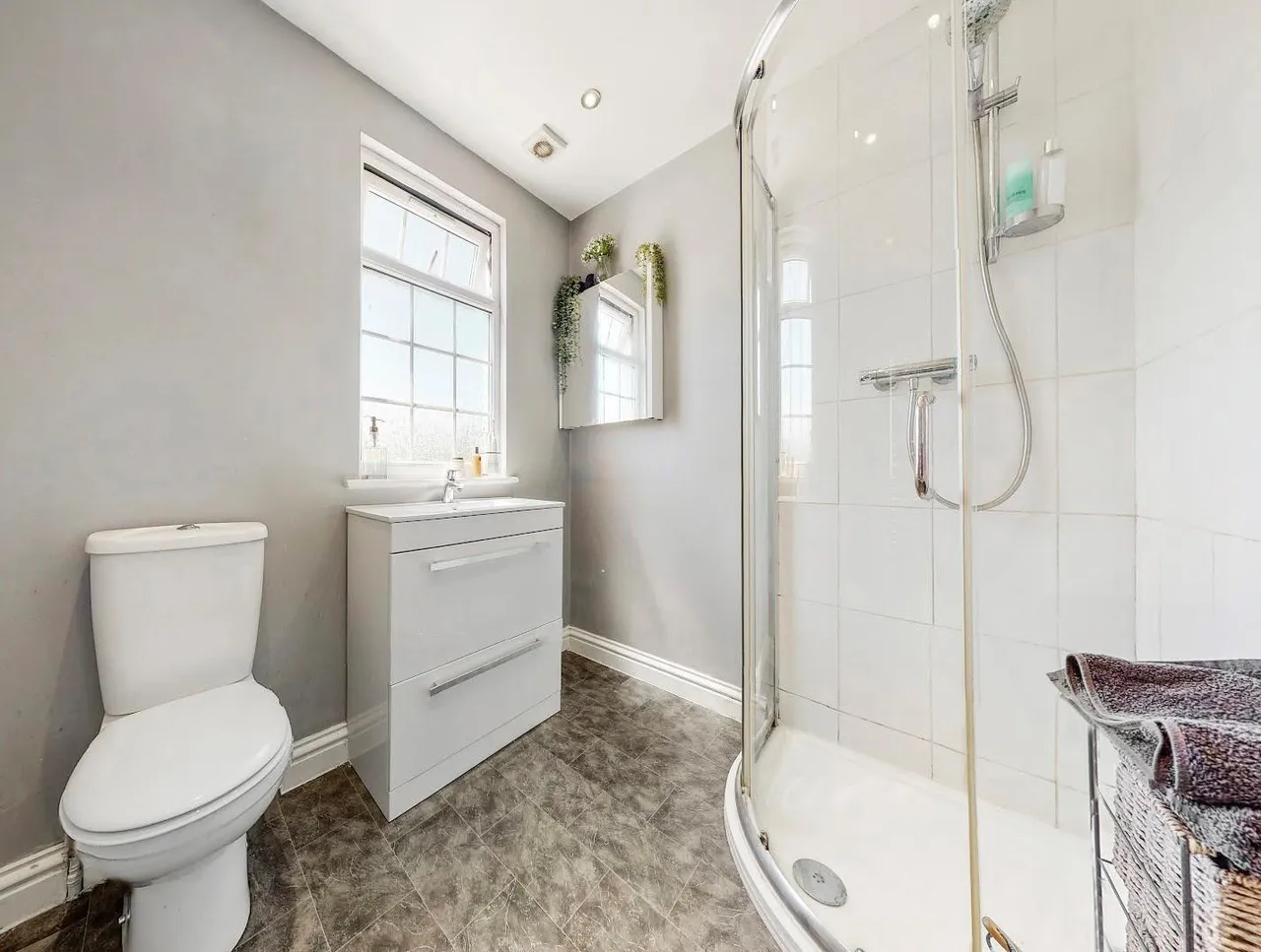 Vivian Avenue, Wembley, HA9, photo 9