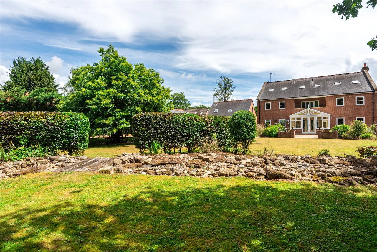Ecton Lane, Sywell, NN6, photo 39
