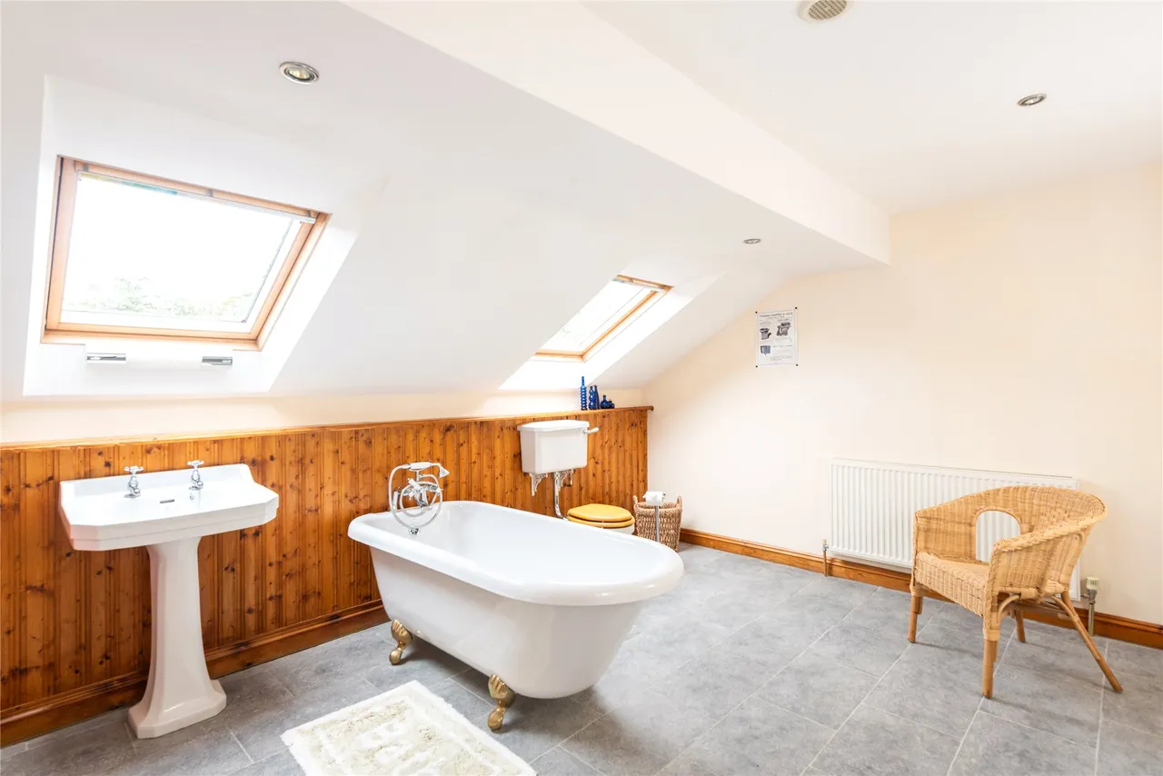Ecton Lane, Sywell, NN6, photo 26