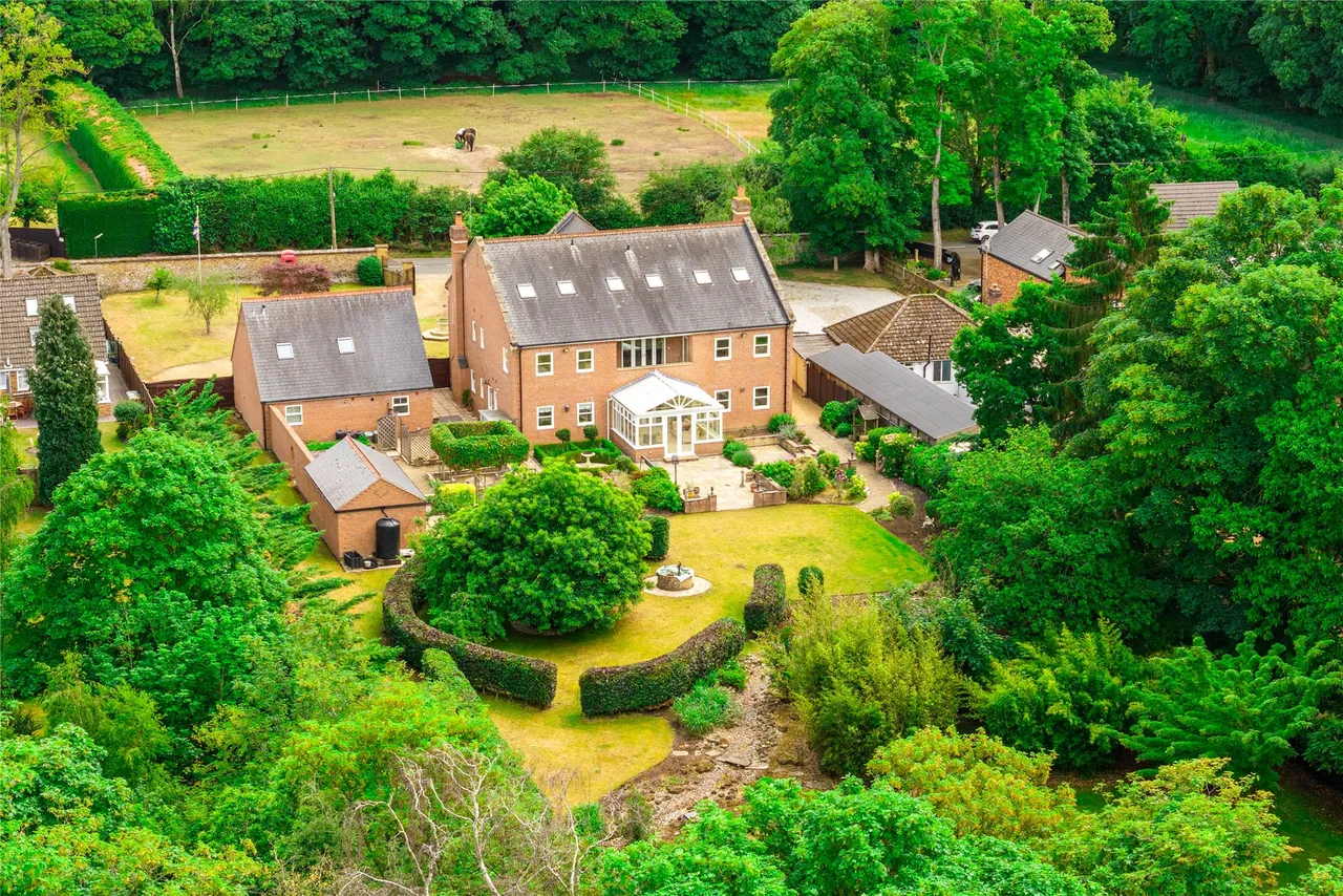 6 bed house for sale, Ecton Lane, Sywell, NN6