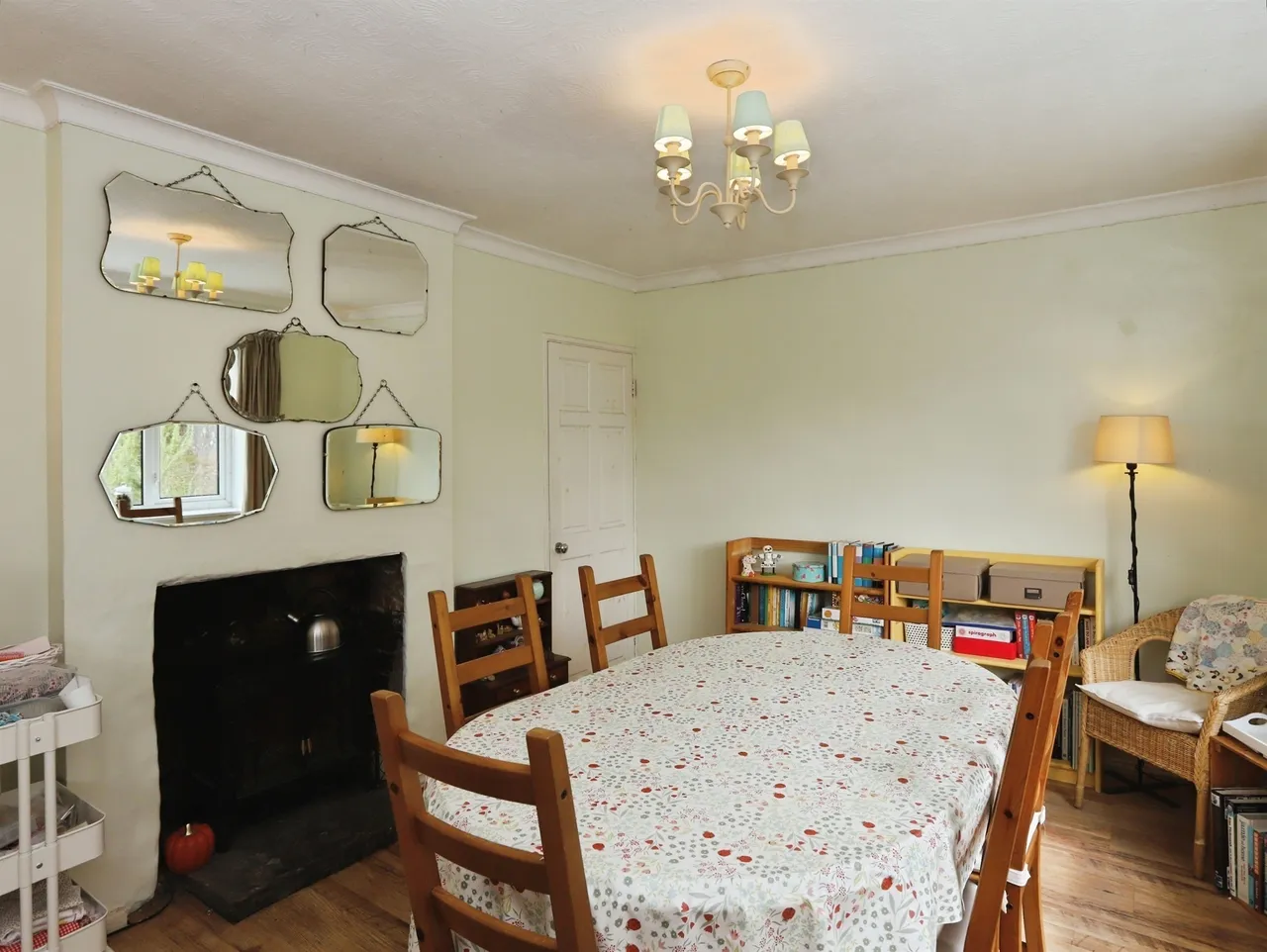 Lon Yr Awel PONTYCLUN, CF72, photo 11