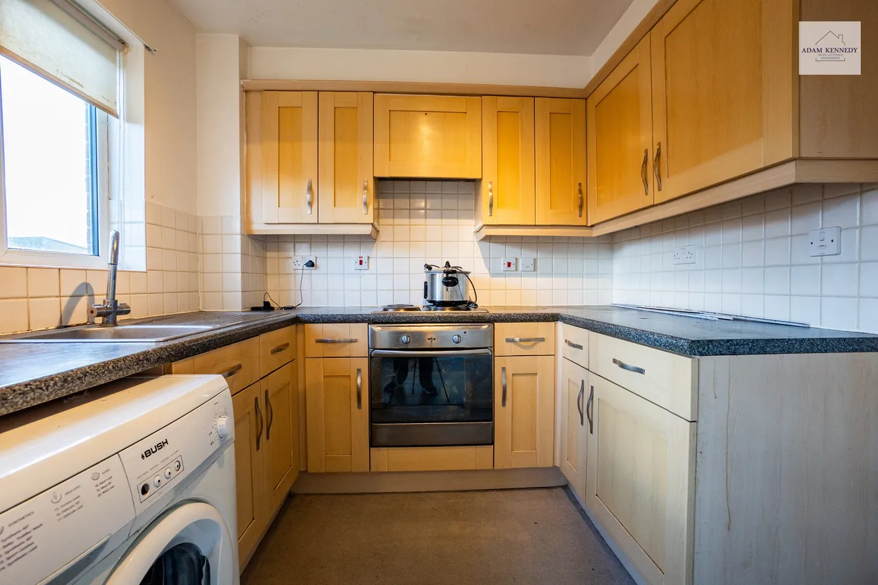 12 Hennessy Road, London, N9 0XQ, photo 4