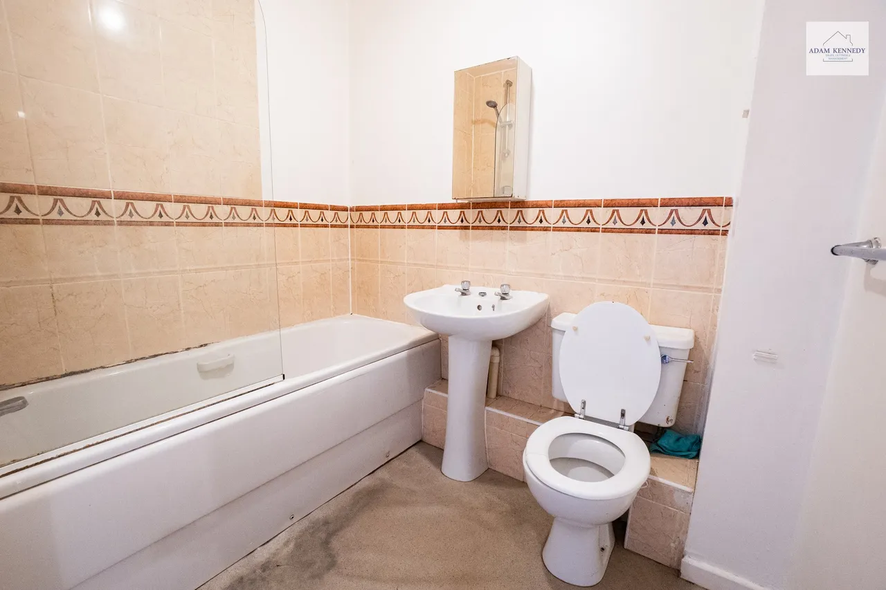 12 Hennessy Road, London, N9 0XQ, photo 6