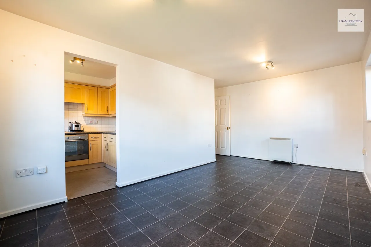 12 Hennessy Road, London, N9 0XQ, photo 3