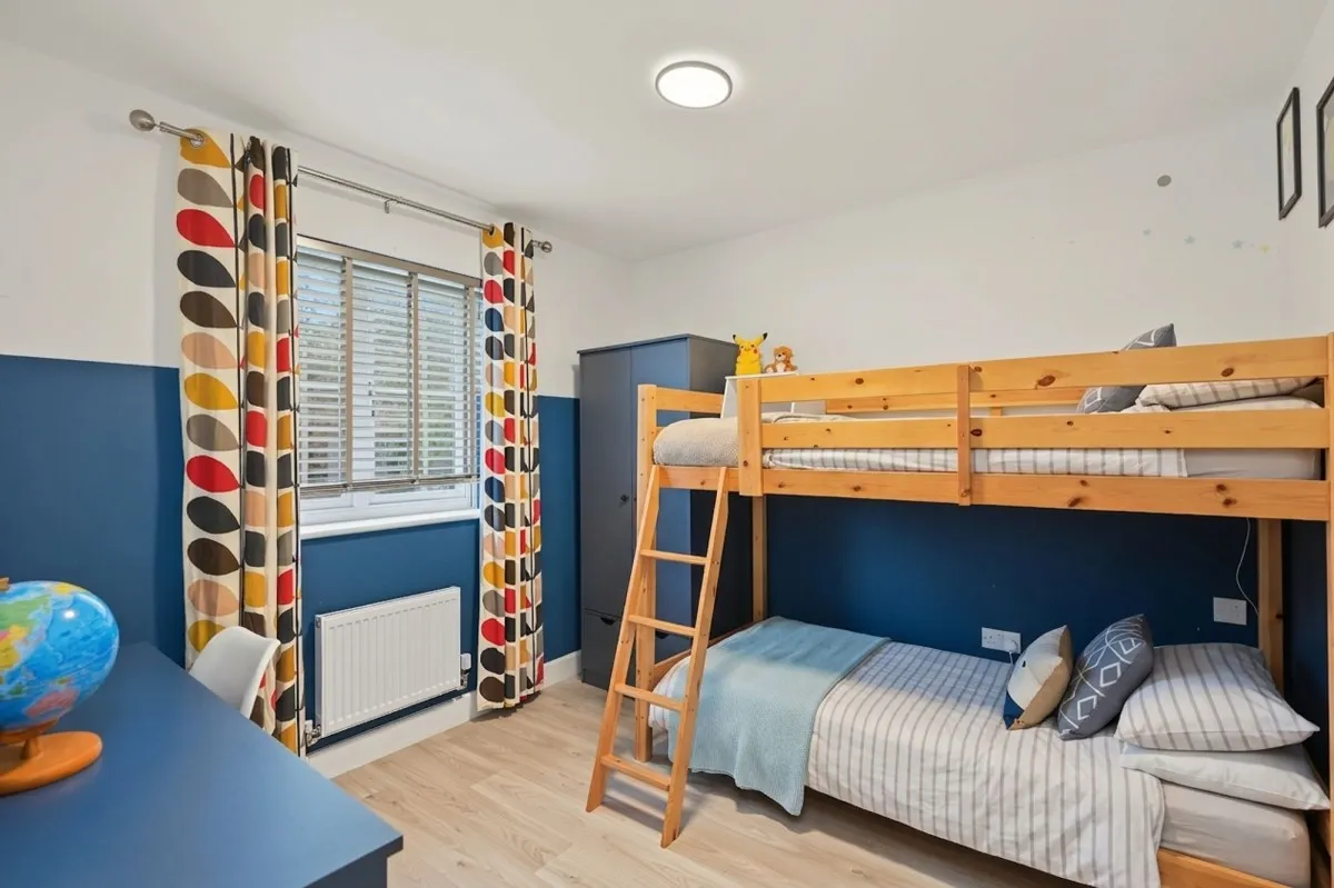 Larnach Drive, Kentford, CB8, photo 17