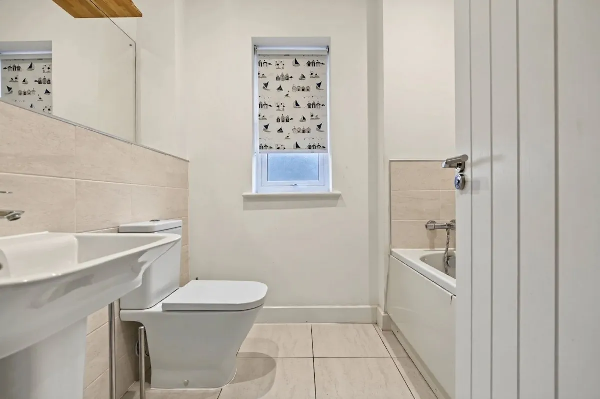 Larnach Drive, Kentford, CB8, photo 18