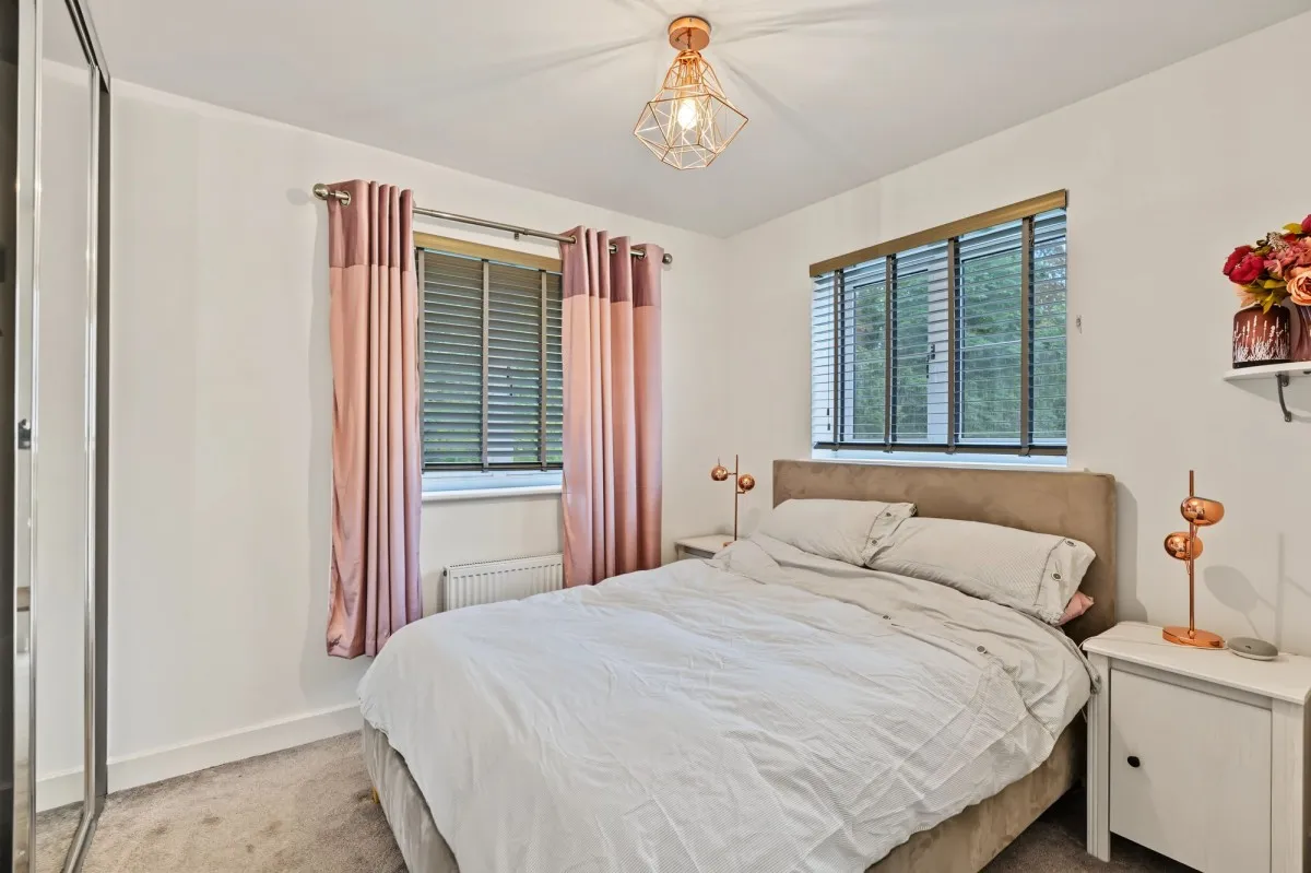 Larnach Drive, Kentford, CB8, photo 14