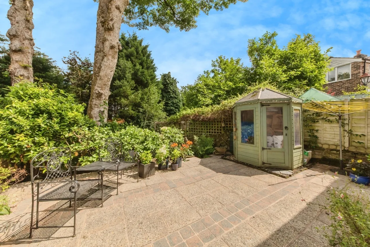 Langley Hall Close, Langley, SK11, photo 6