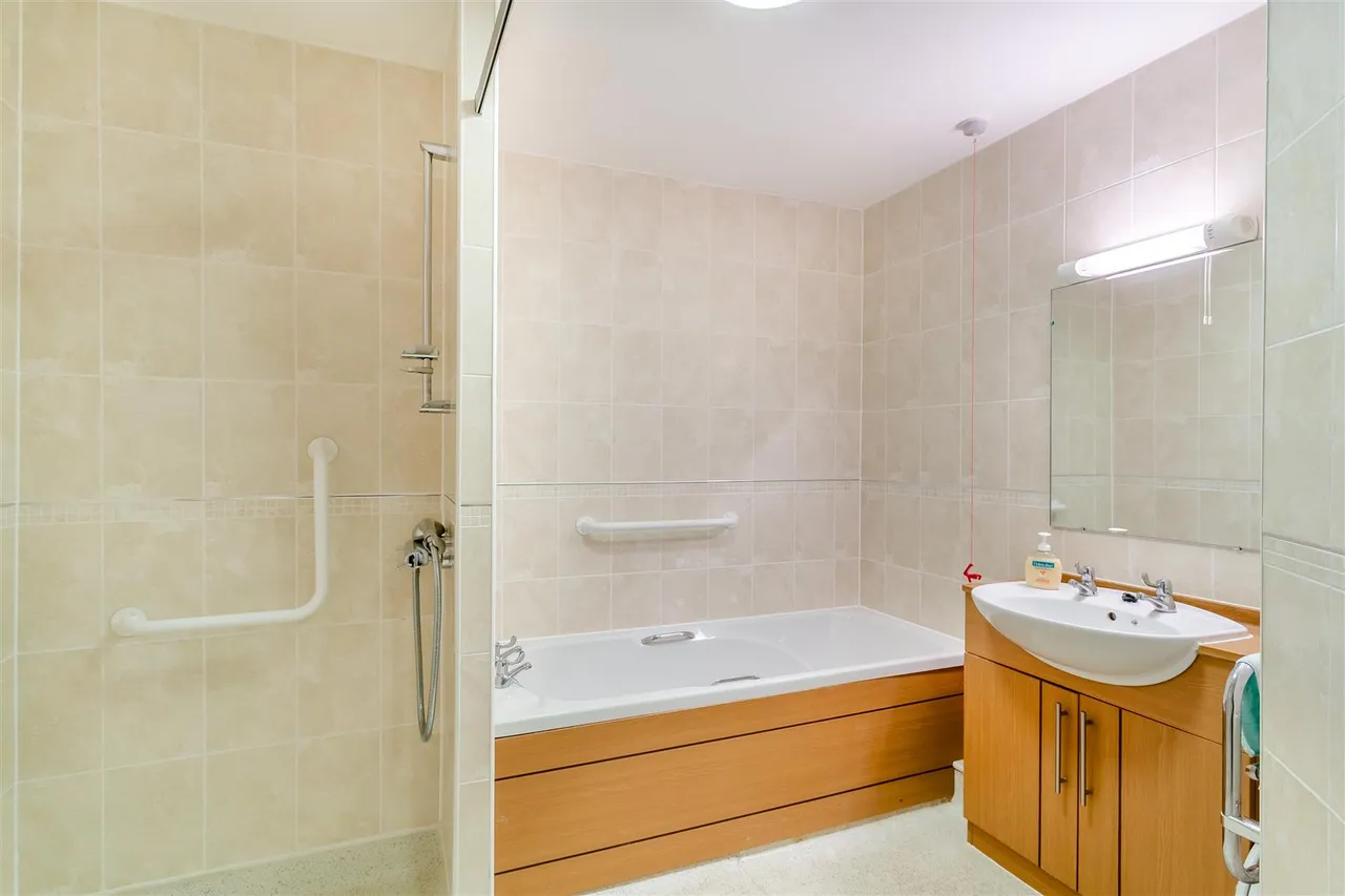 Malpas Road, Northallerton, DL7, photo 7