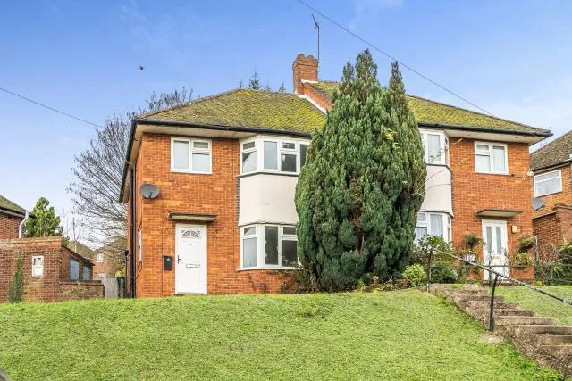3 bed house to rent, Everest Road, High Wycombe, HP13