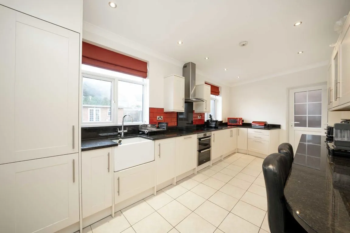 Downs View, TW7, photo 3