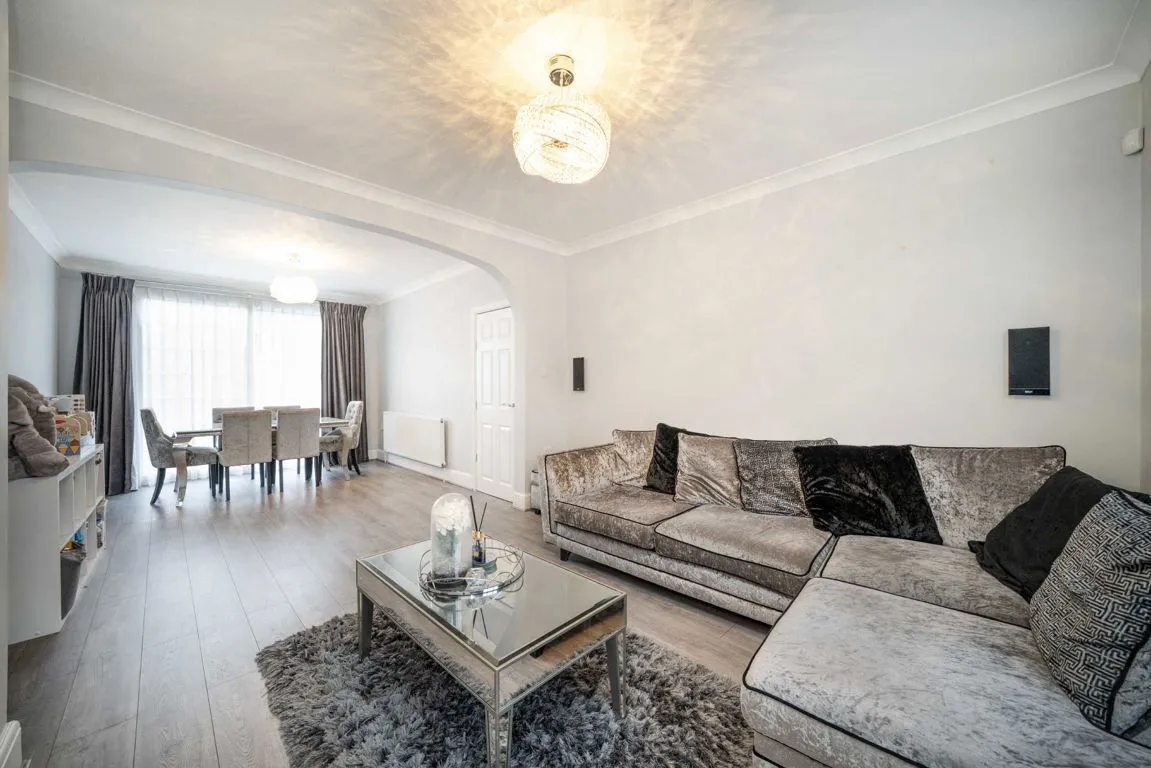 Downs View, TW7, photo 2