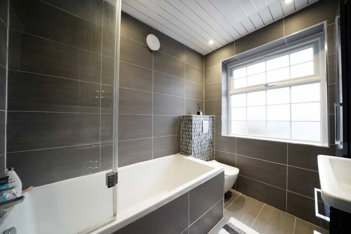 Downs View, TW7, photo 7