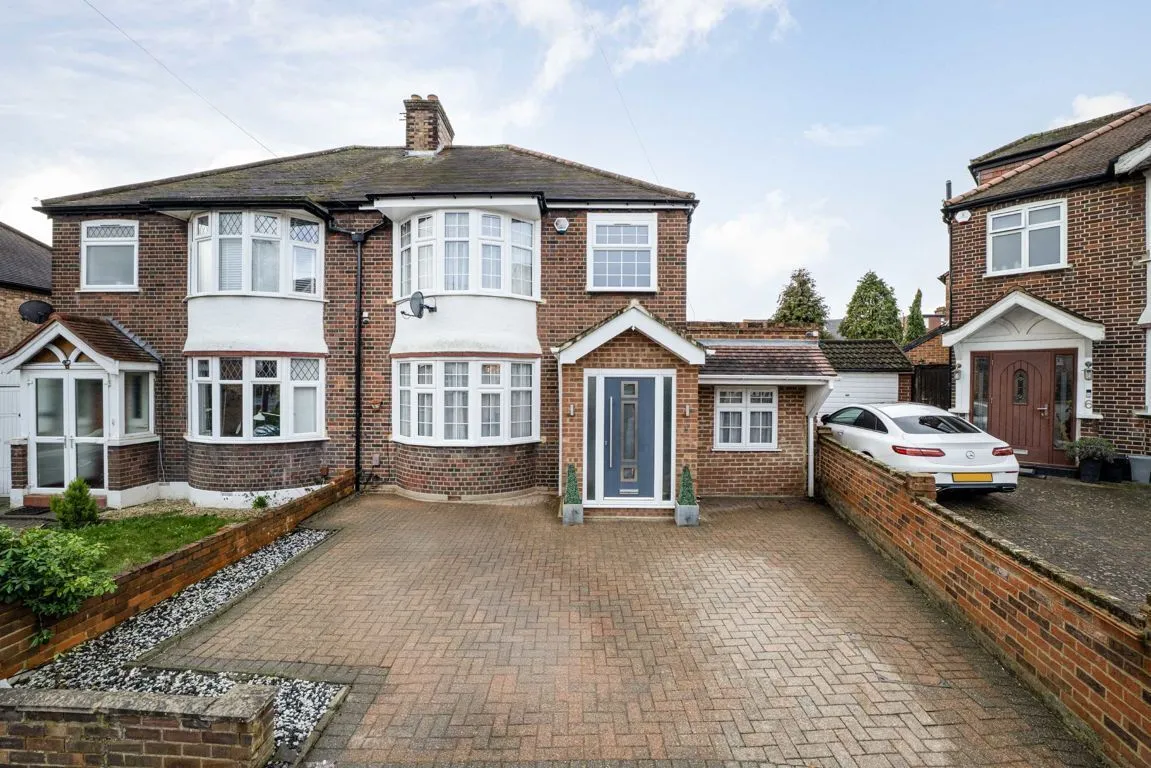 3 bed property for sale, Downs View, TW7