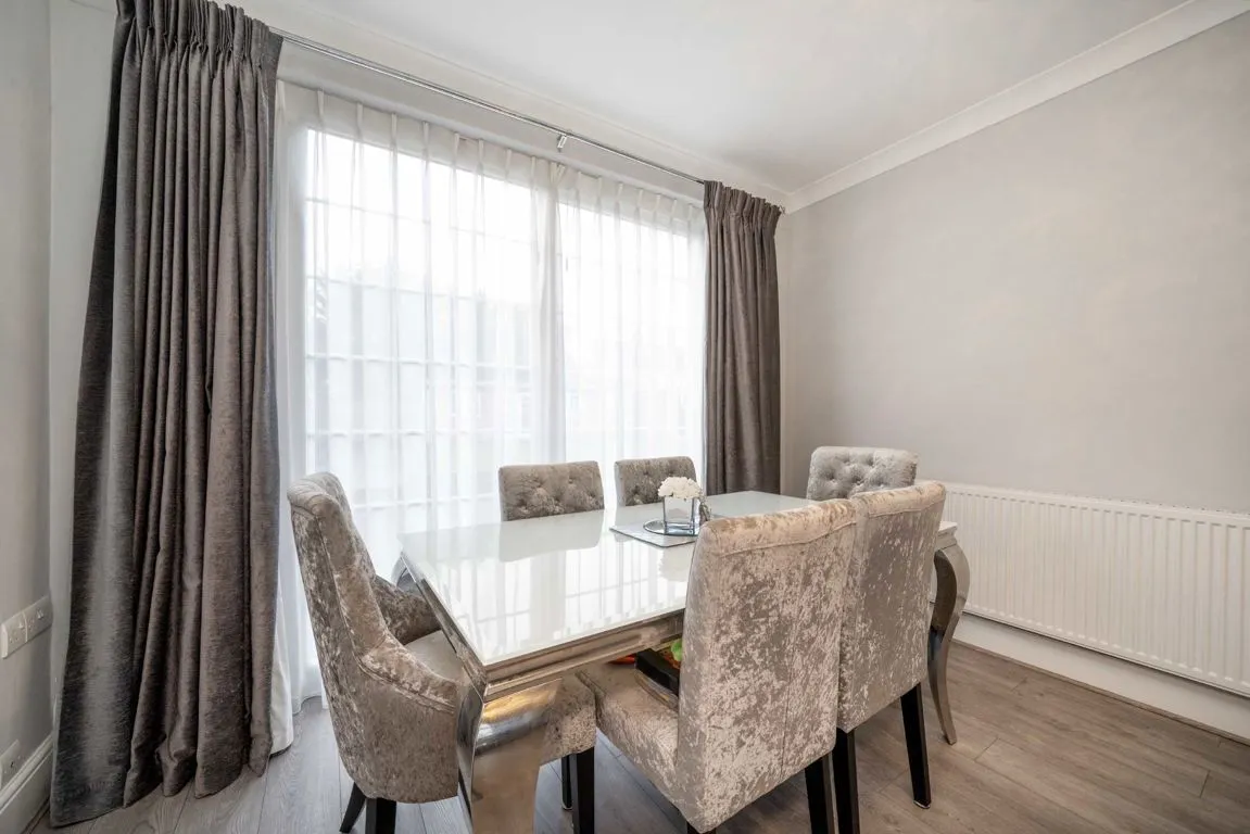 Downs View, TW7, photo 4