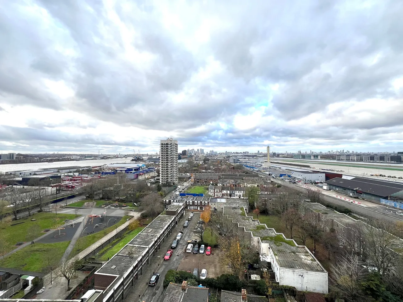 Westland House, London, E16, photo 5