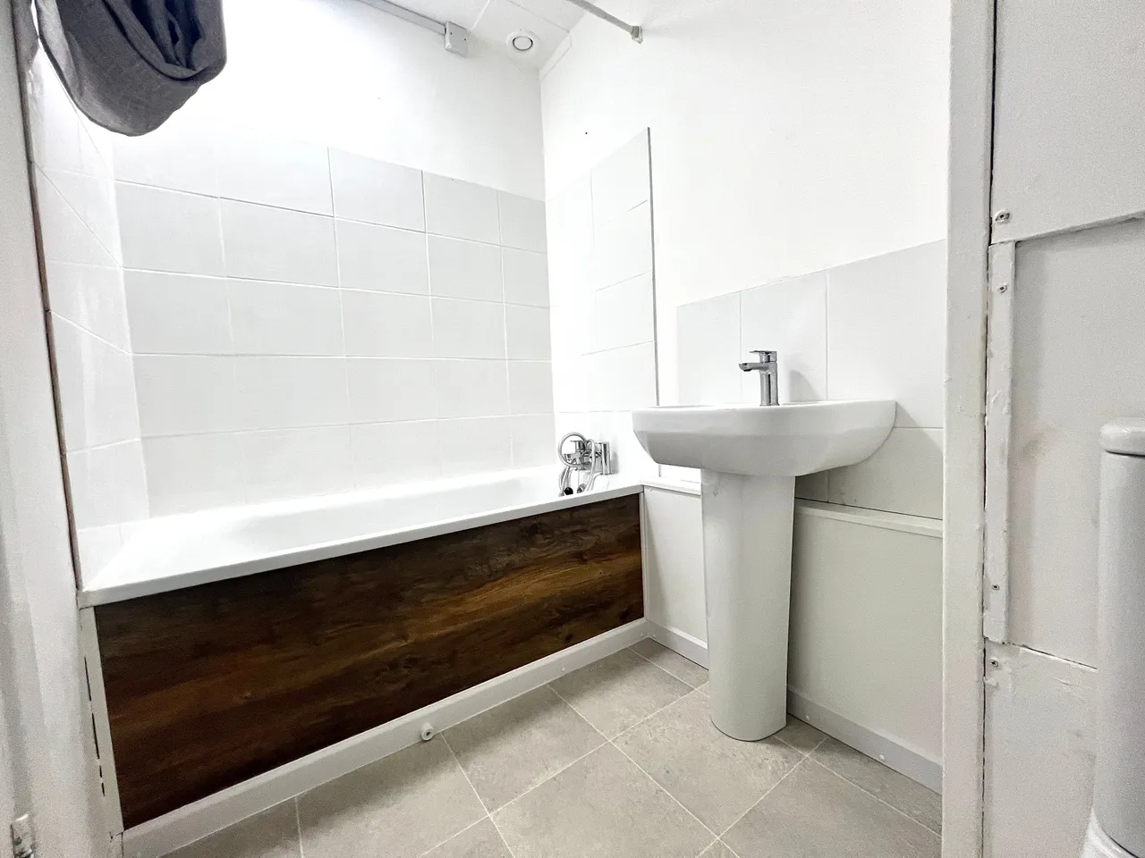 Westland House, London, E16, photo 3