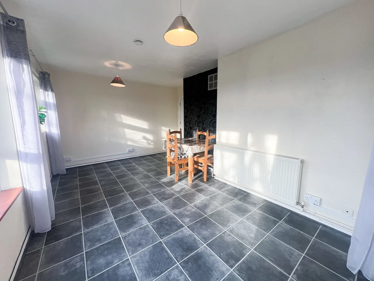 Dale Court Grove, Hill, E18, photo 4