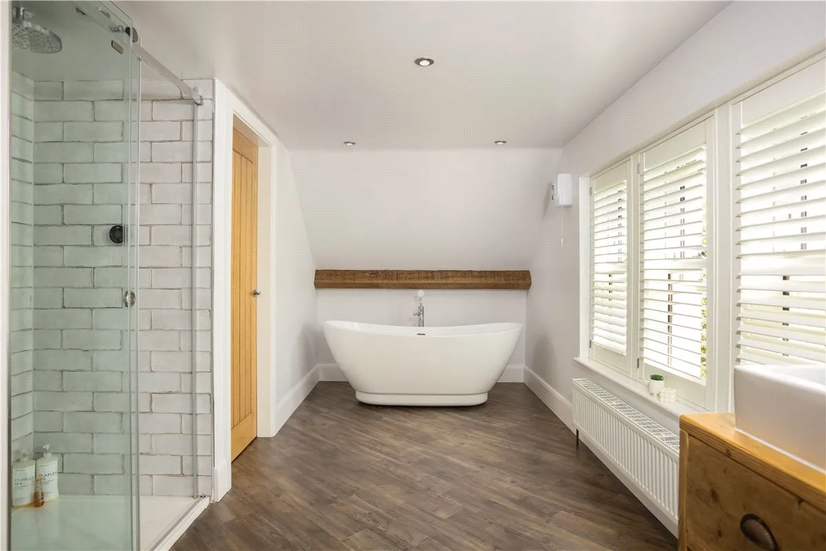 Layton Lane, Rawdon, LS19, photo 9