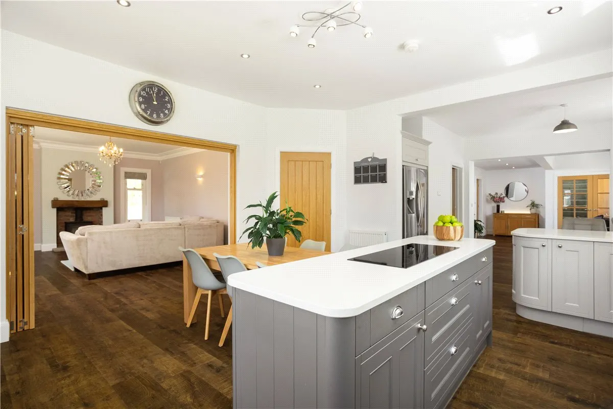 Layton Lane, Rawdon, LS19, photo 2