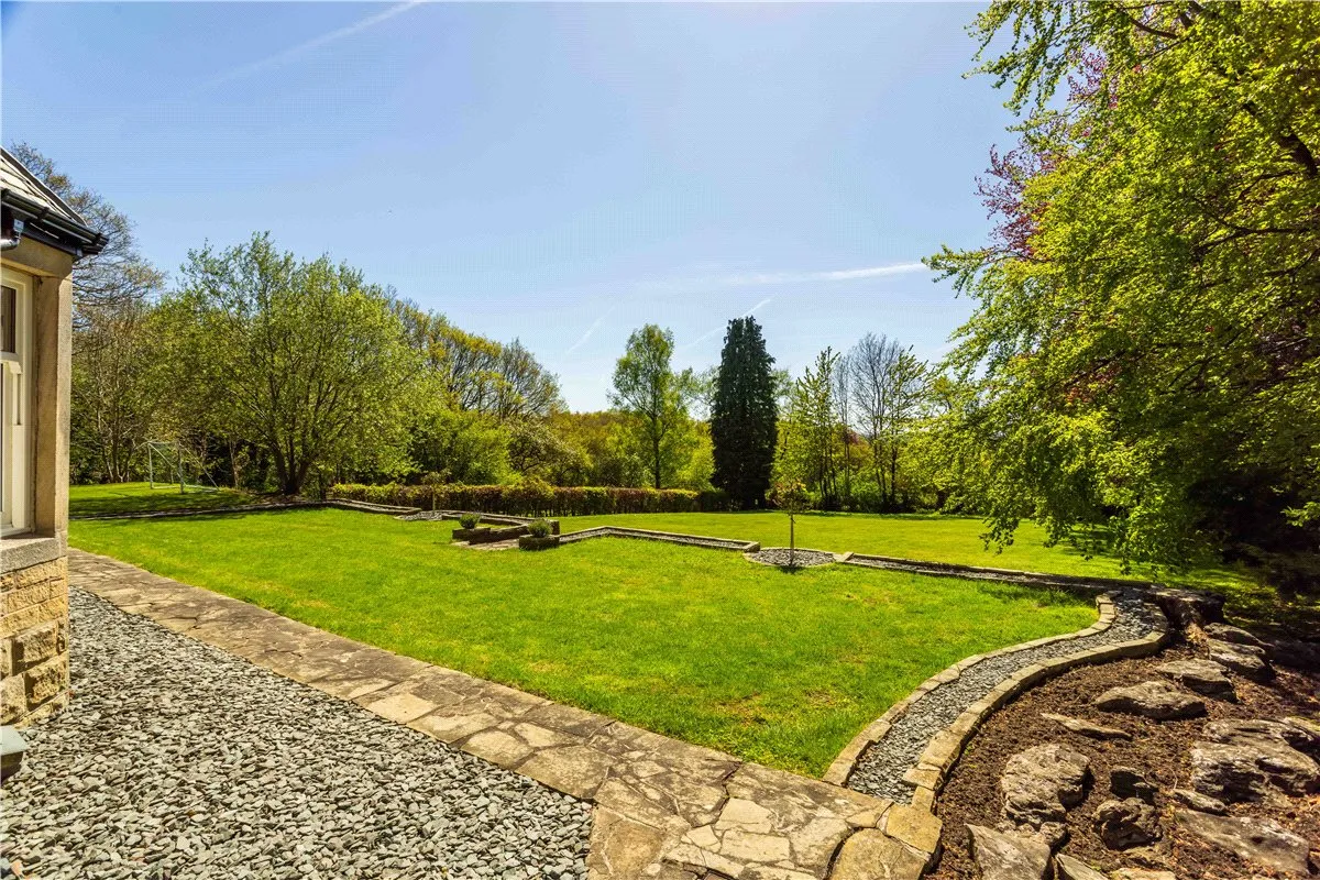 Layton Lane, Rawdon, LS19, photo 17