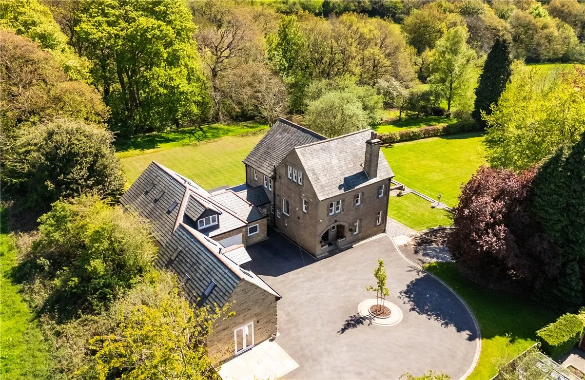 7 bed house for sale, Layton Lane, Rawdon, LS19