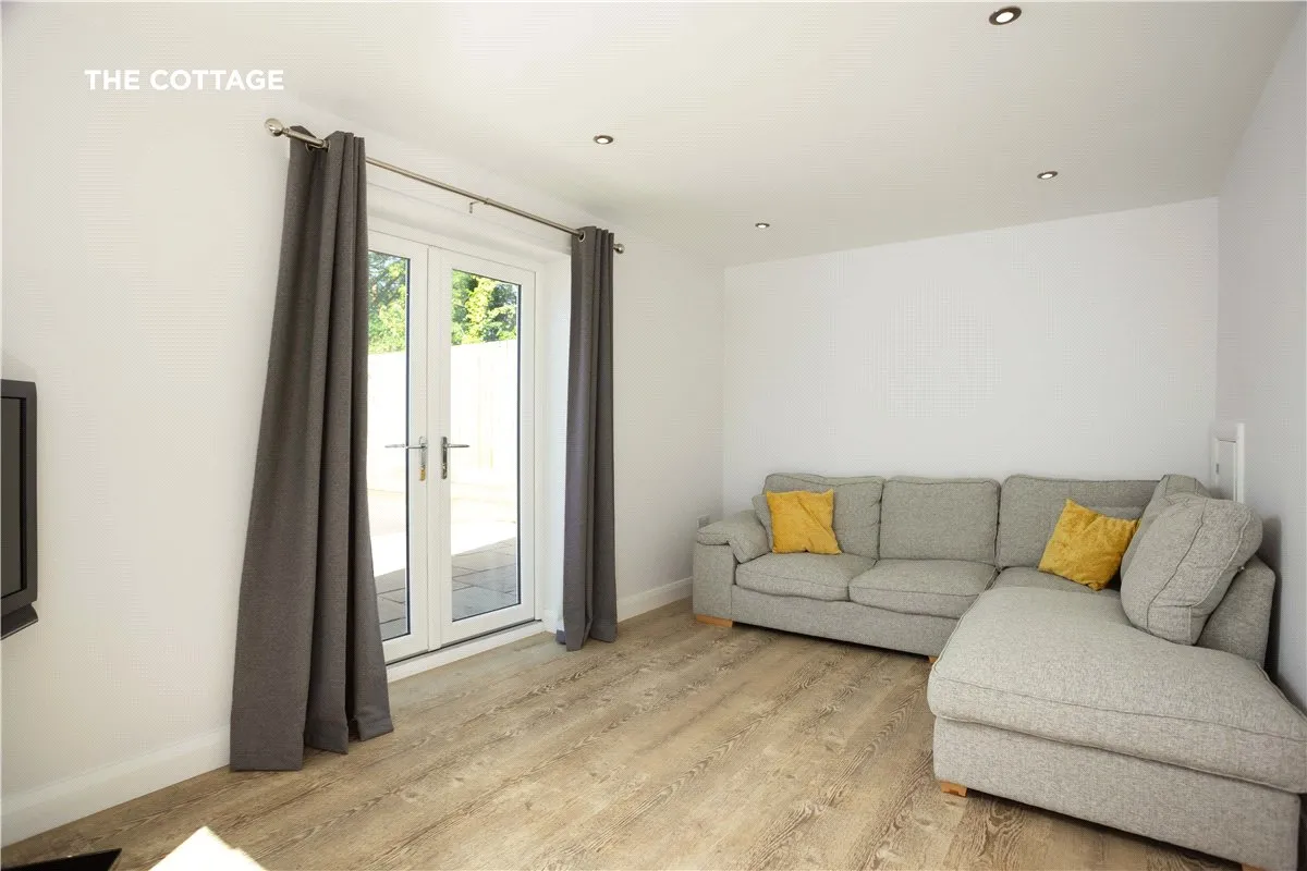 Layton Lane, Rawdon, LS19, photo 14