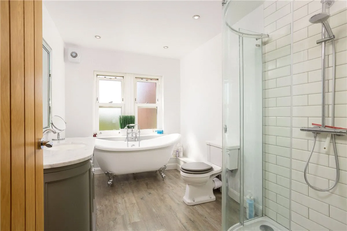 Layton Lane, Rawdon, LS19, photo 11