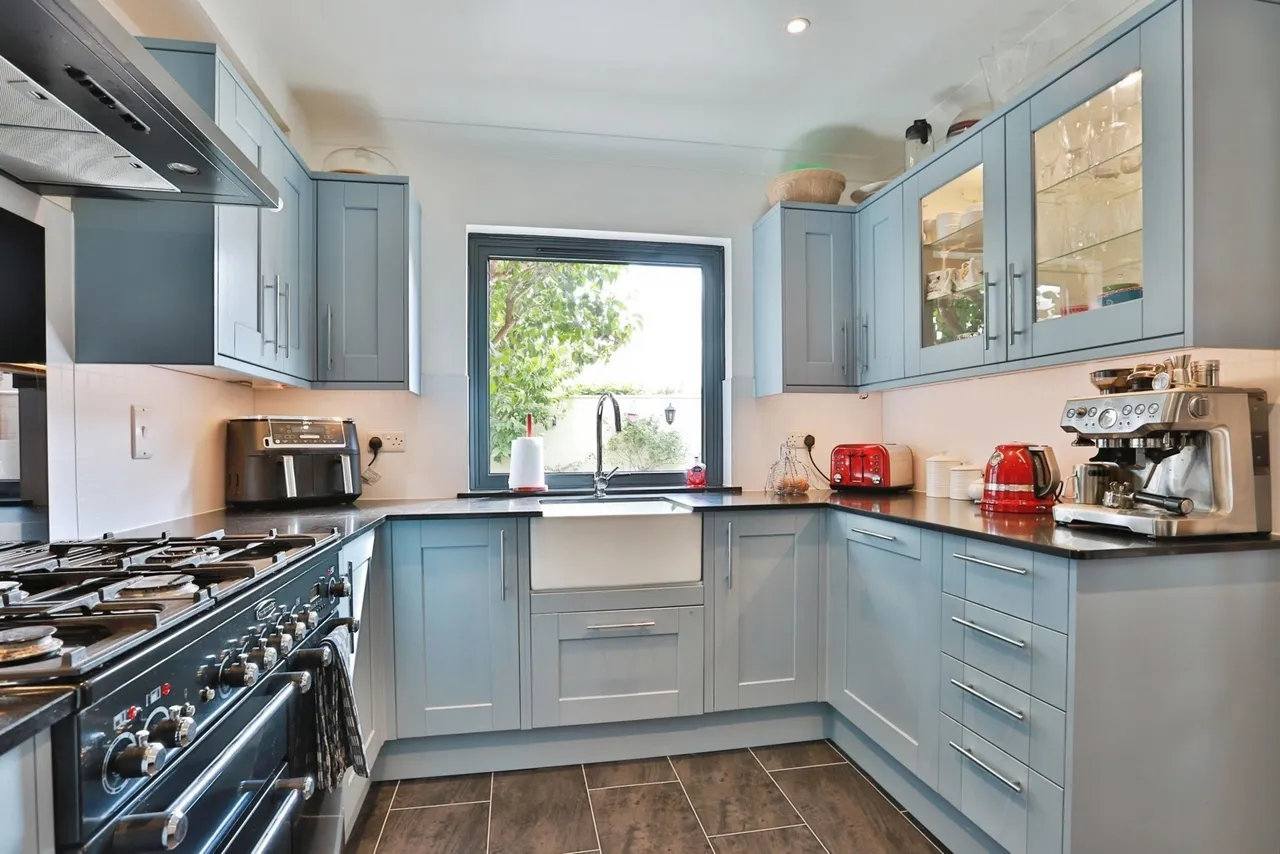 Willow Mead, Bournemouth, BH8, photo 5