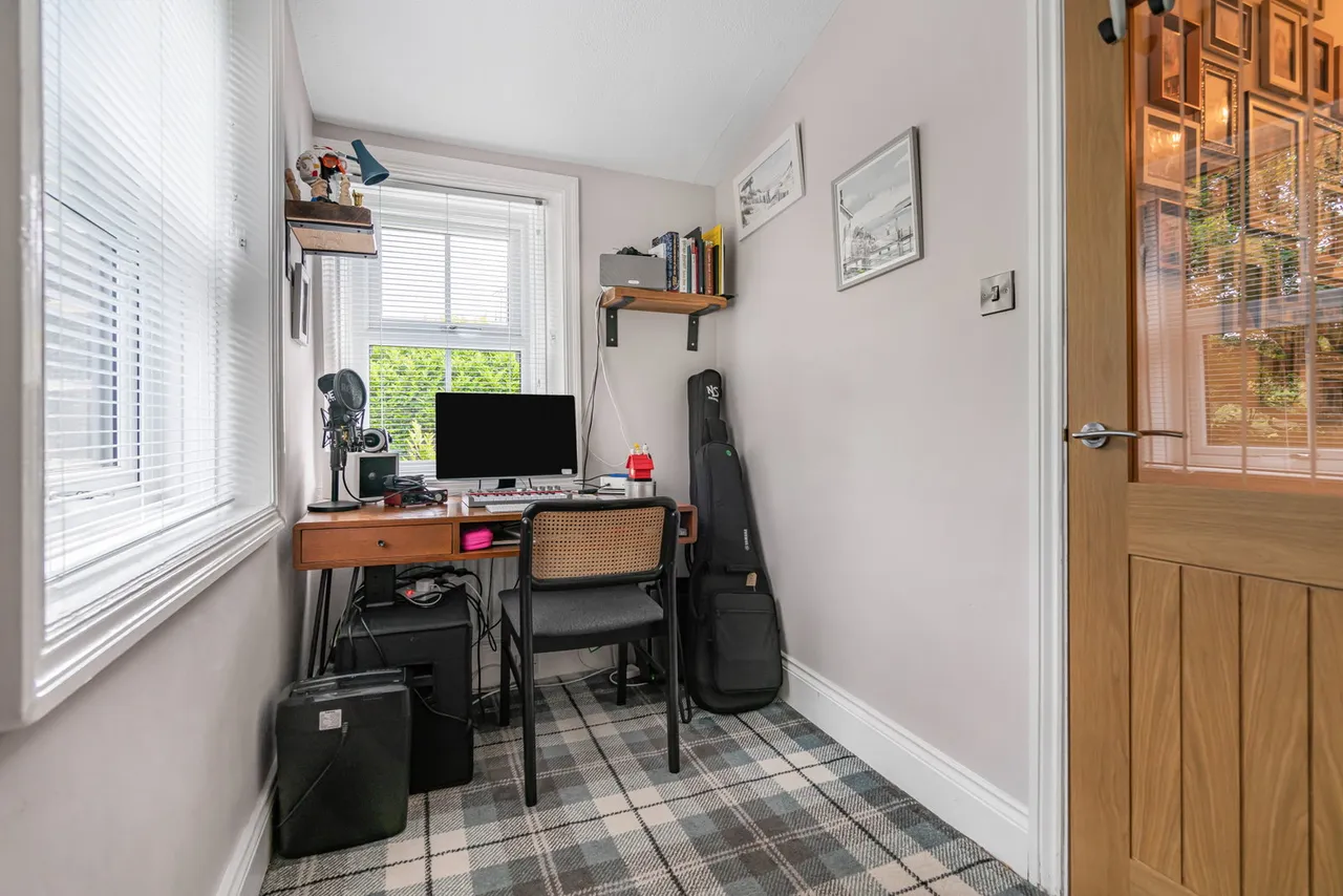 Oldham Road, Rishworth, HX6, photo 13