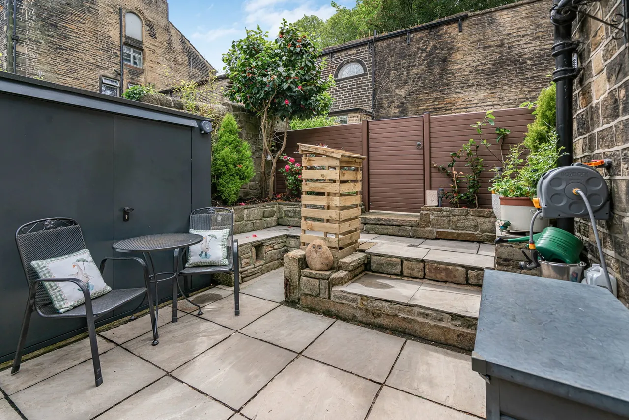 Oldham Road, Rishworth, HX6, photo 19