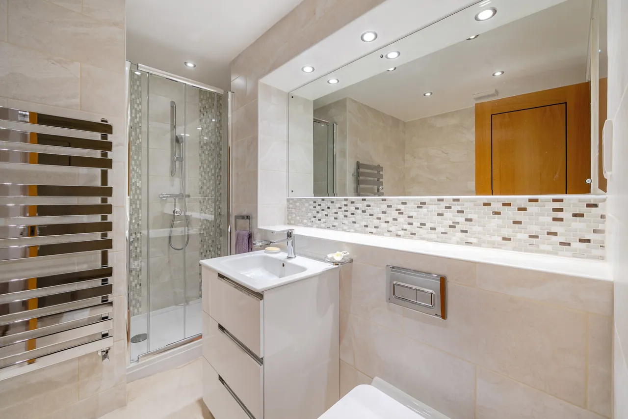 Montpellier Grove, Cheltenham, GL50, photo 7