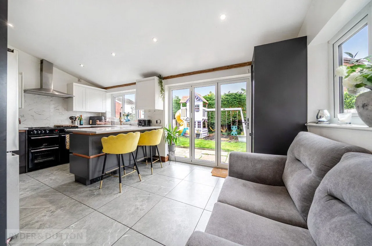 Hannerton Road, Shaw, OL2, photo 2