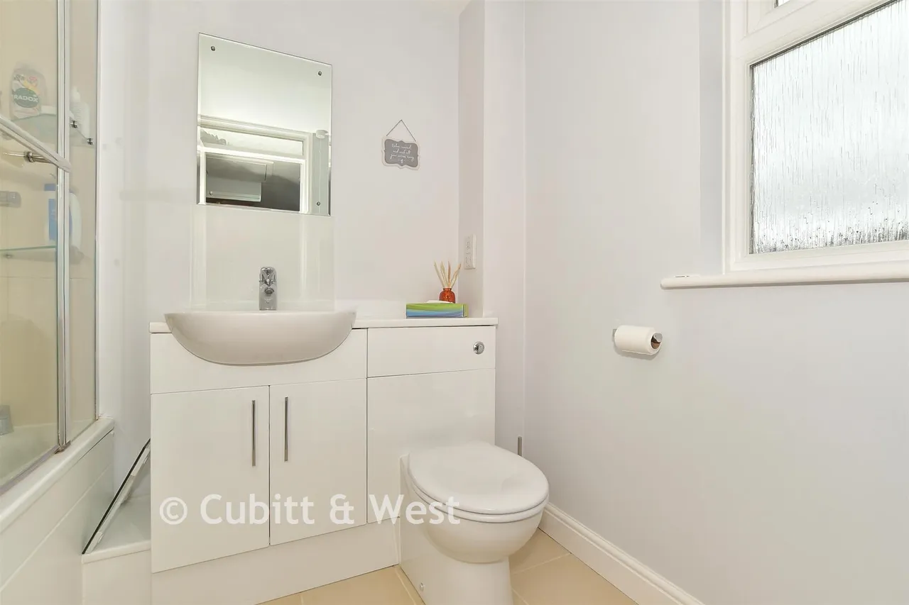 Camelot Close, Southwater, RH13, photo 7
