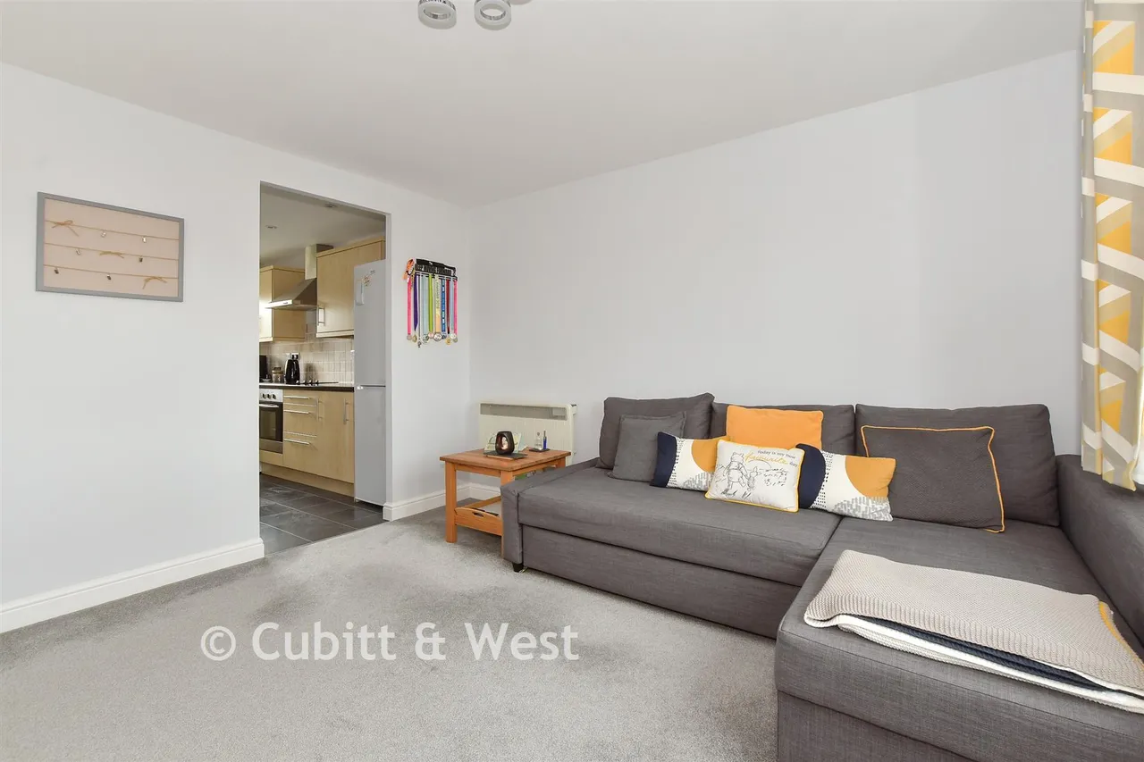 Camelot Close, Southwater, RH13, photo 3