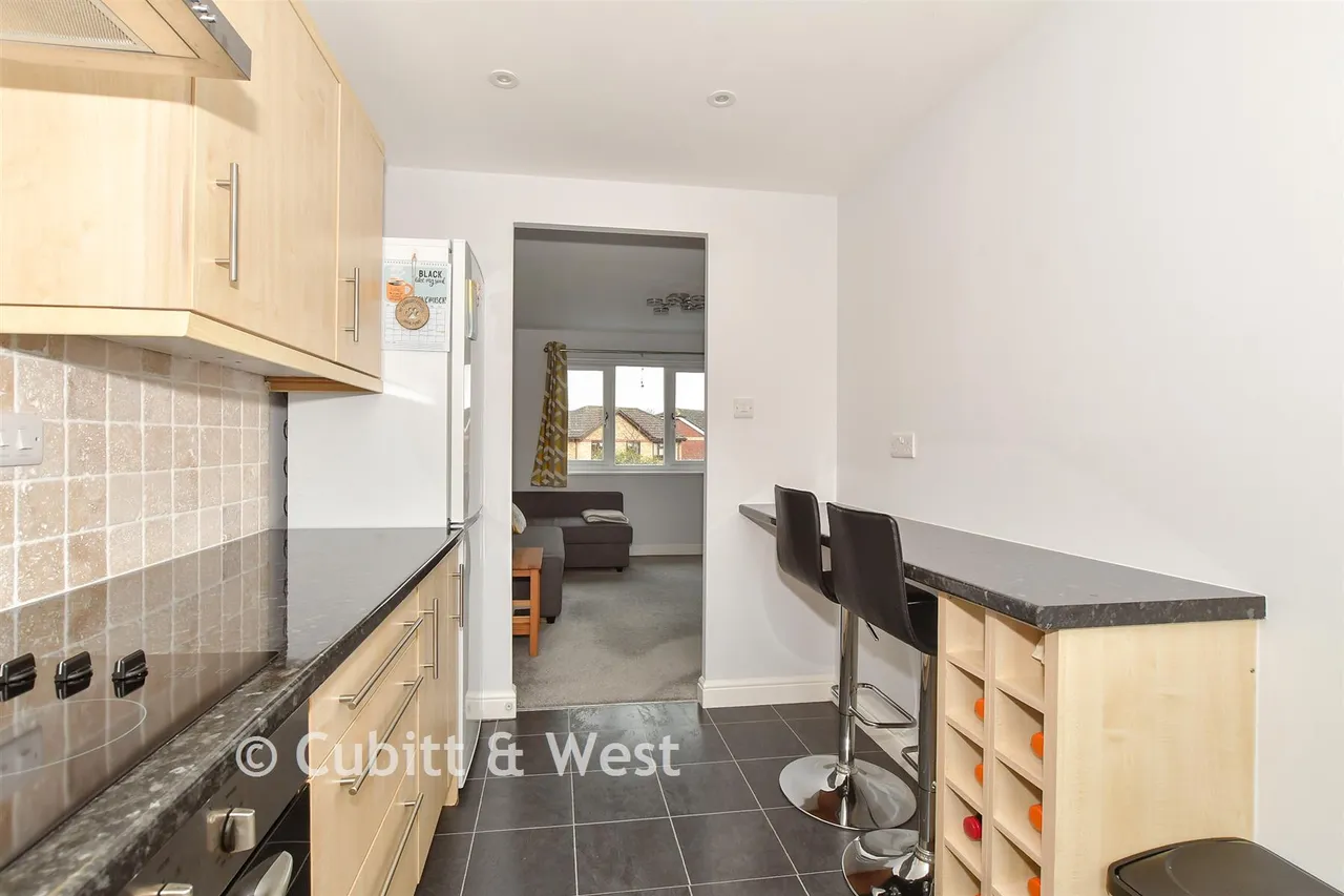 Camelot Close, Southwater, RH13, photo 5