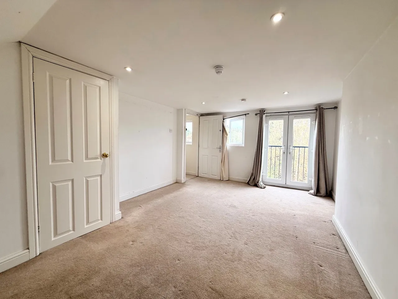 Limes Road, Surrey Egham, TW20, photo 4