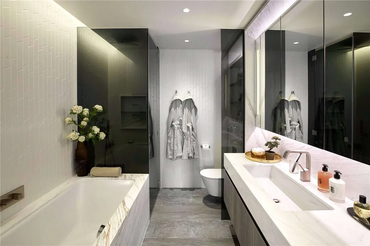 One Bishopsgate Plaza, 80 Houndsditch, City Of London, EC3A 7AB, photo 7