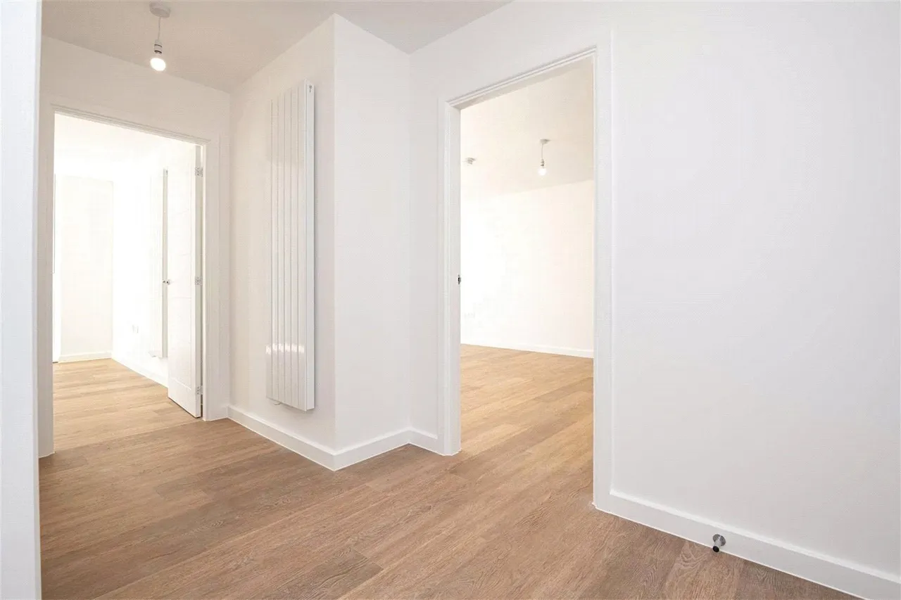 Station Avenue, Walton-On-Thames, KT12, photo 8