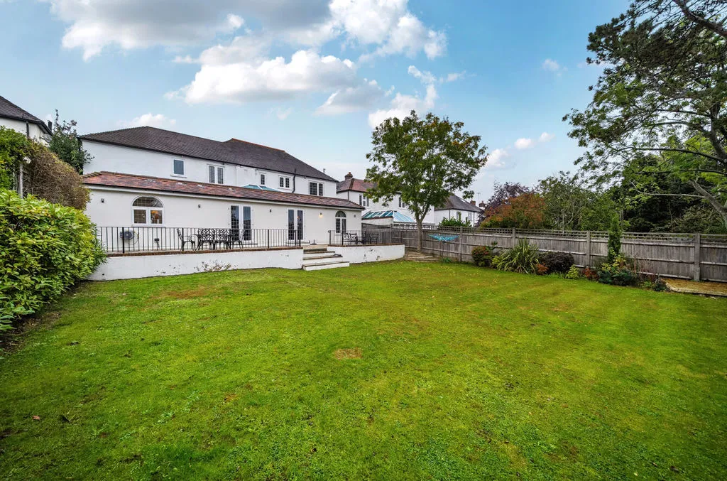 Warwick Road, Coulsdon, CR5, photo 23