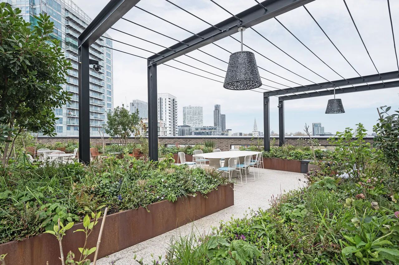 Flat 2401 Alma, 5 New Drum Street, London, photo 6