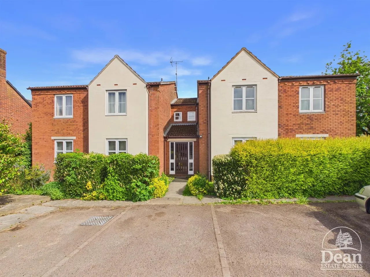 1 bed flat for sale, Orchard Rise, Newnham, GL14