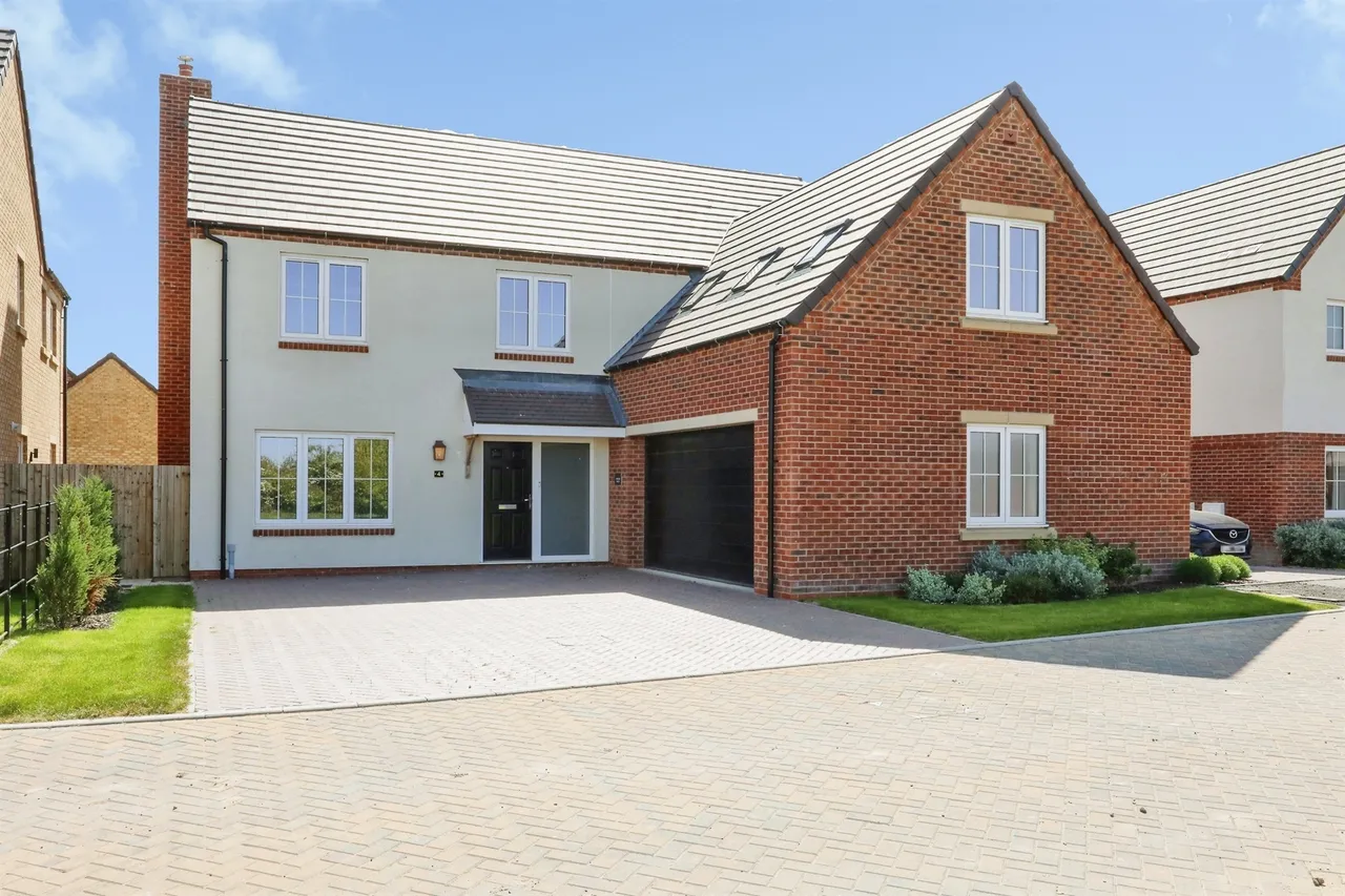 5 bed house for sale — Hazel Grove, Retford