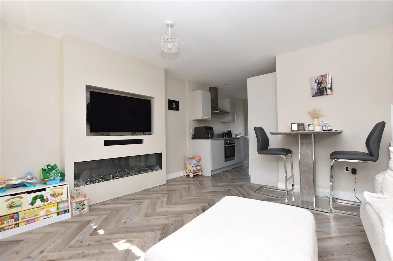 Sterling Rise, Morley, LS27, photo 5