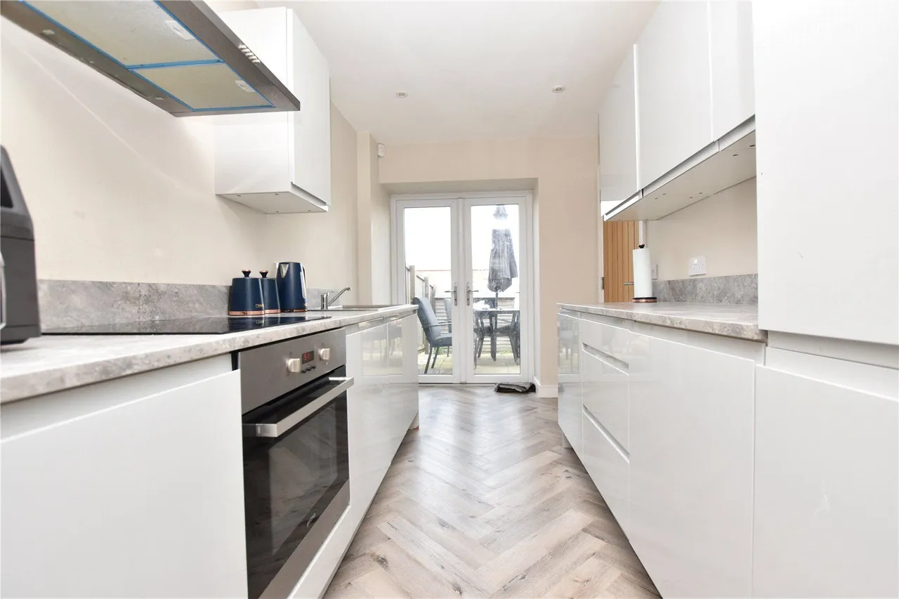 Sterling Rise, Morley, LS27, photo 3