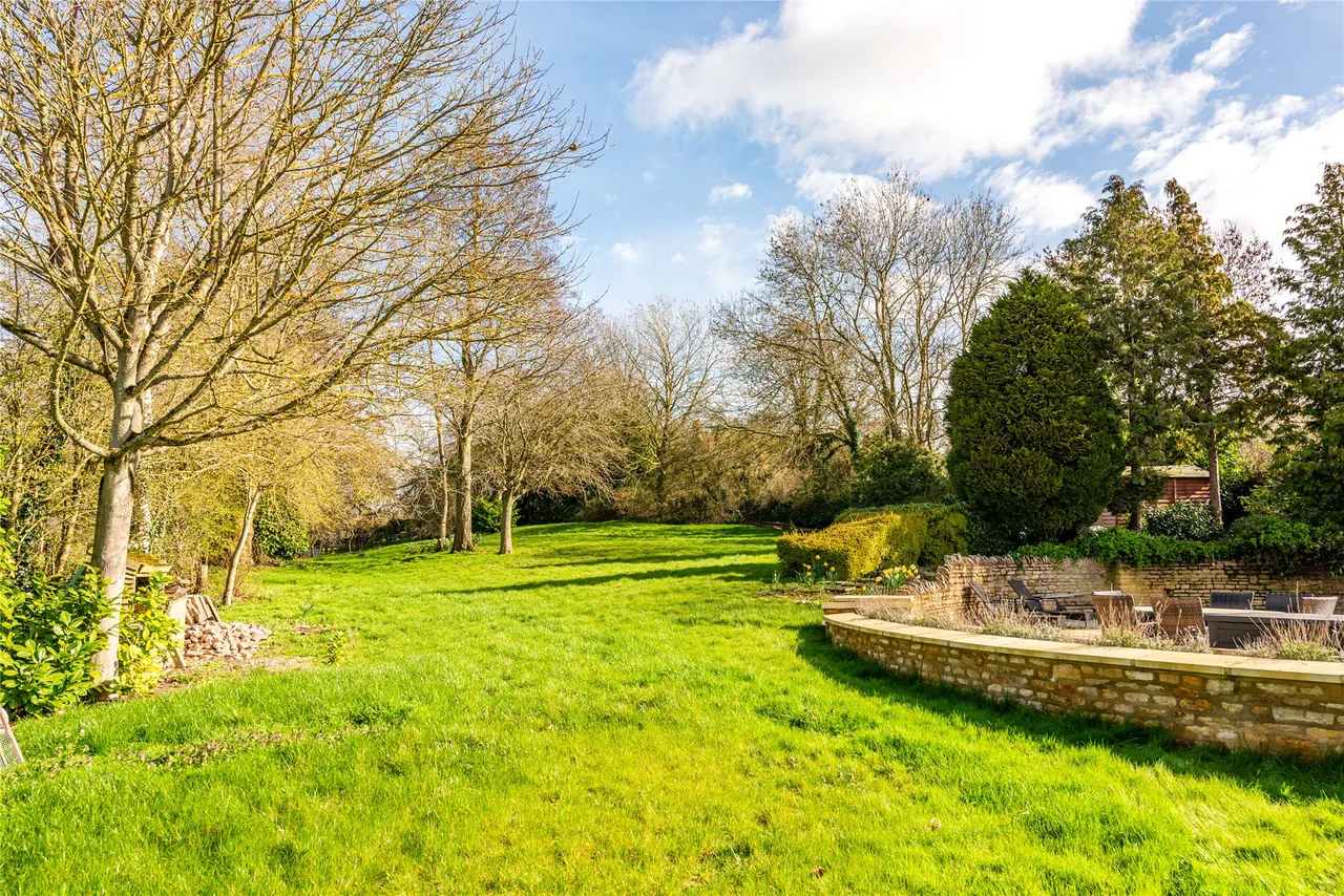 Spring Lane, Alderton, NN12, photo 17