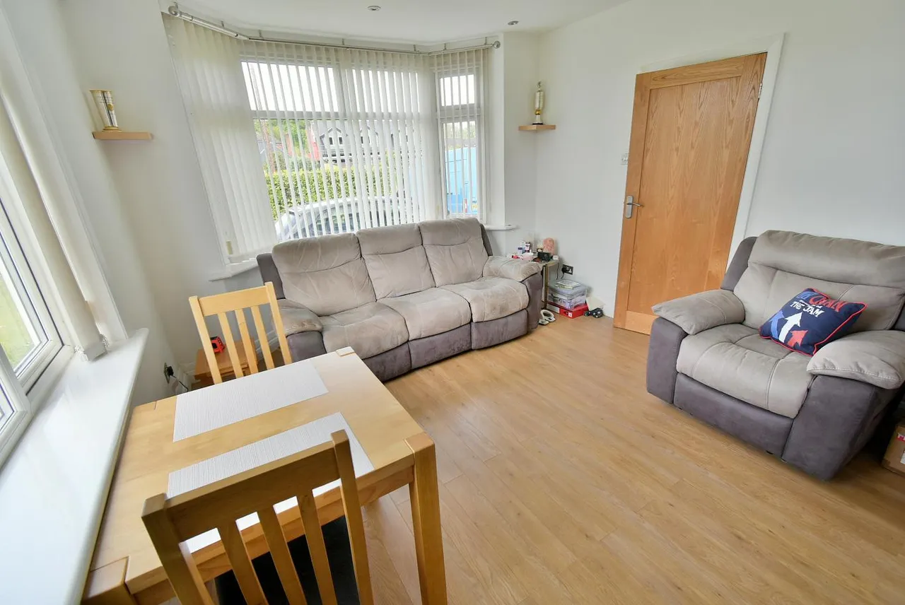 New Road, BH22, photo 9