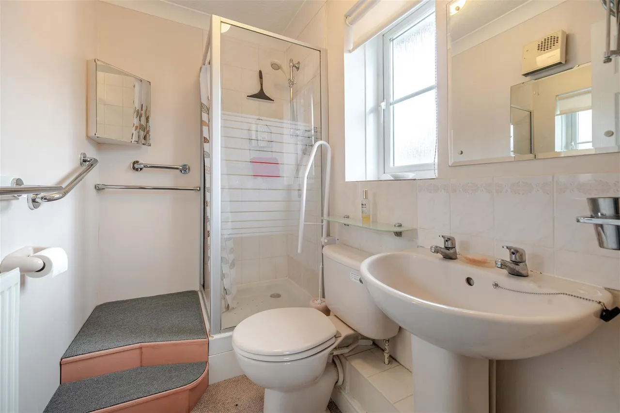 Gainsborough Mews, Titchfield, photo 13