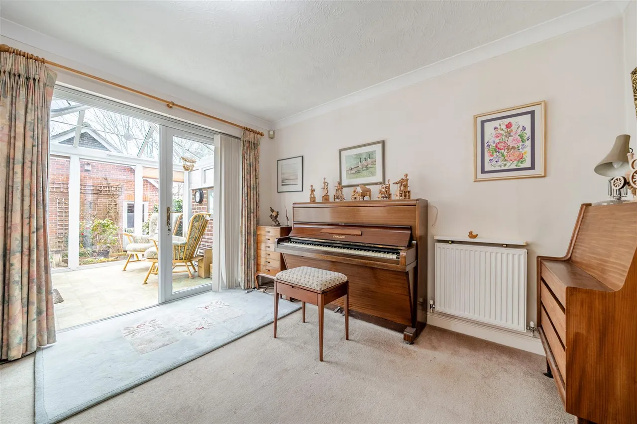 Gainsborough Mews, Titchfield, photo 7